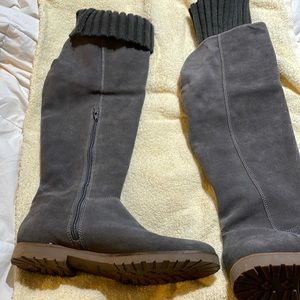 Knee high gray suede boots never worn
